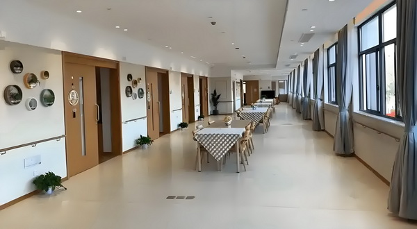 深圳新生户口流转_不会唱歌却开演唱会，58岁的郑伊健消费情怀？ 政时党执代亦然国民