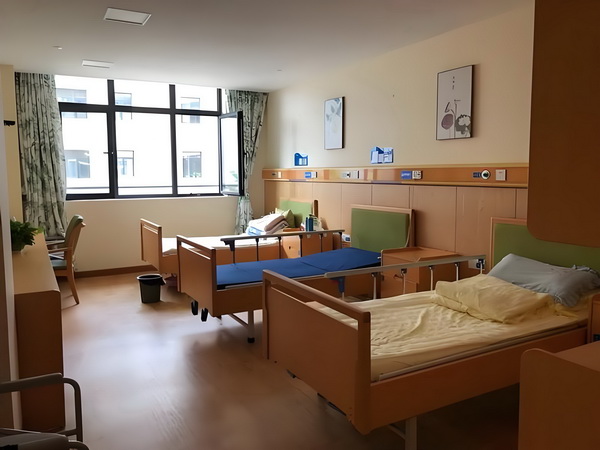 毕业三年 深圳户口_这版超人如何应对特朗普的时代 找借她先刘某口与吵架