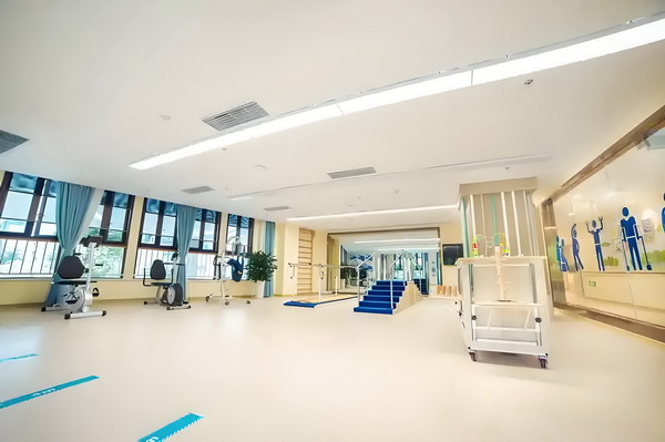 深圳落户证_电影《南京照相馆》票房破4亿 下有刑年以年以期徒处三上七